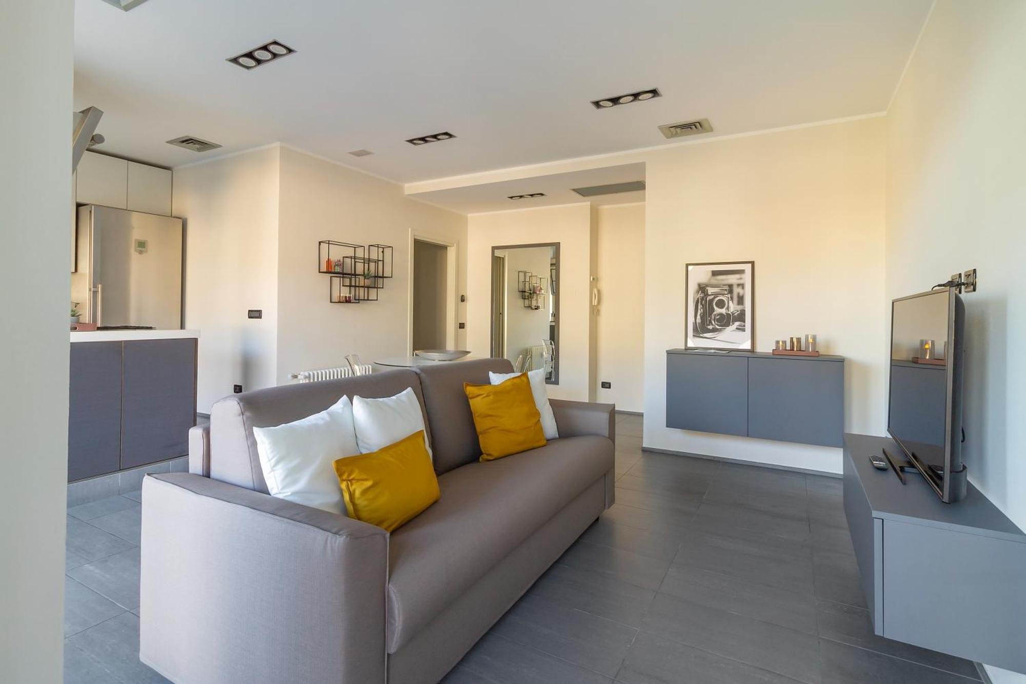 Cathedral View Trilocale Apartment Комо Екстериор снимка
